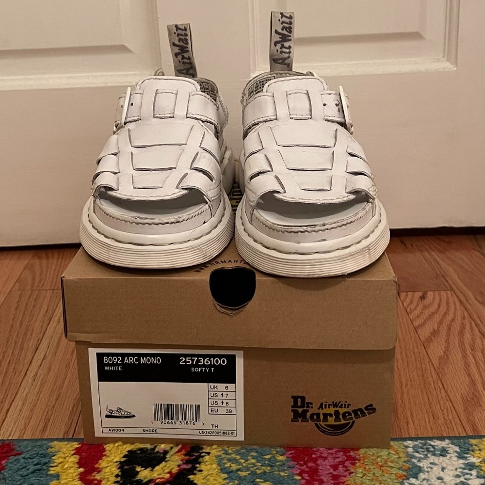 White 8092 Mono Leather Fisherman Sandals Dr. Marten, size 8